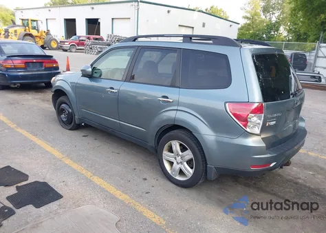 2010 Subaru Forester 2.5X Premium из США, поврежденный, VIN JF2SH6CC8AH765312